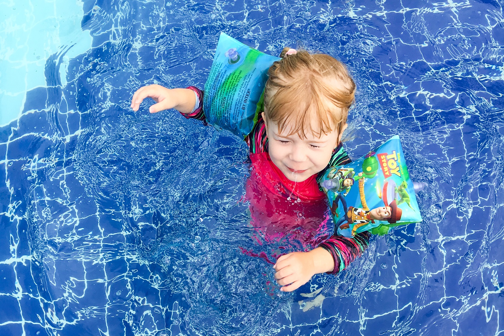 evitar acidentes nas férias piscina